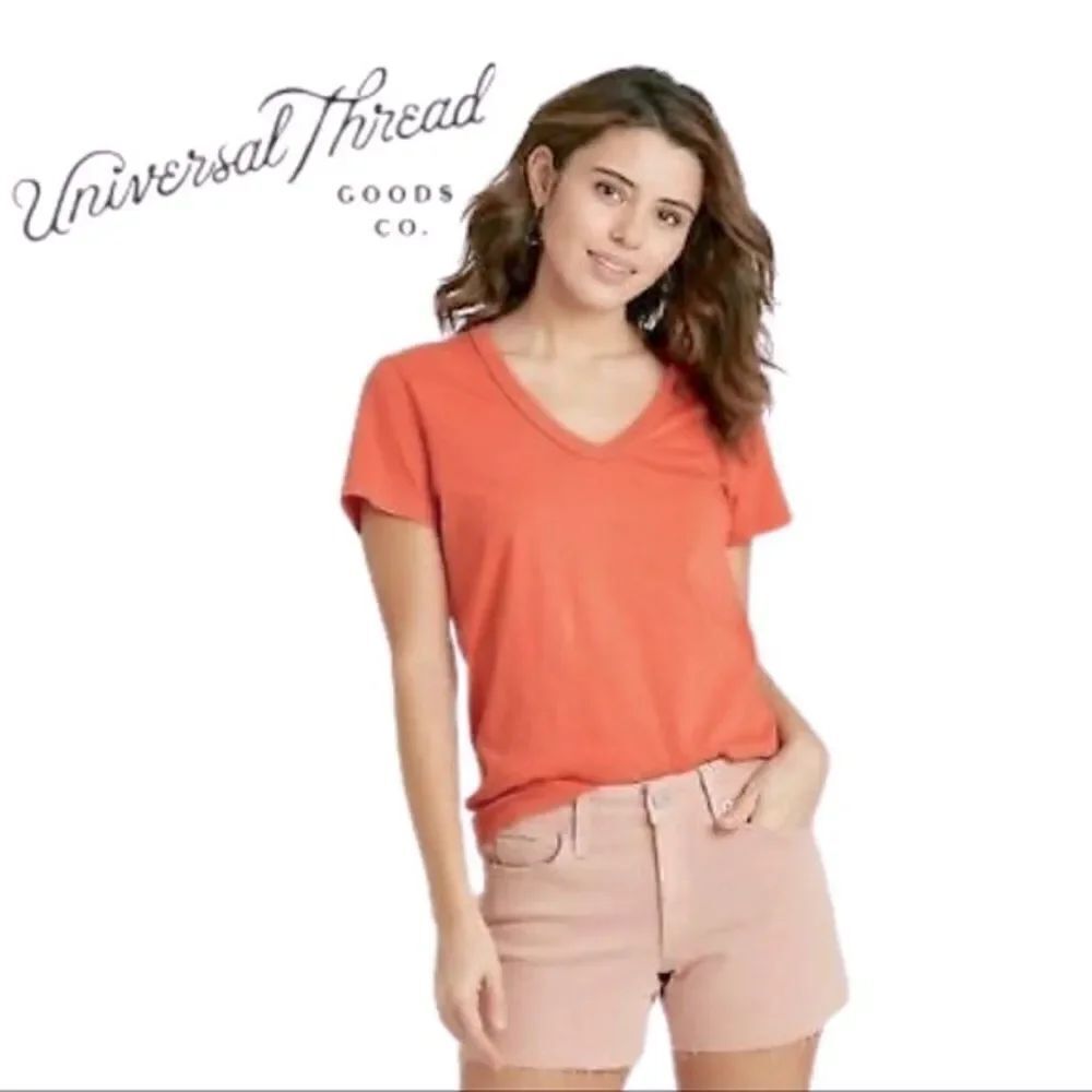 Universal Thread Women's 100% Cotton Short Sleeve V-Neck T-Shirt Rust XS